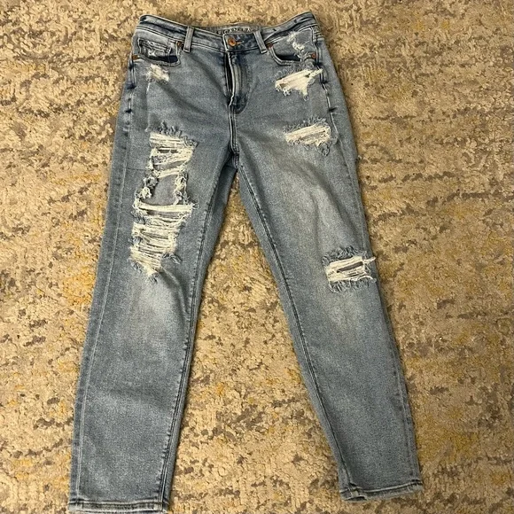 American Eagle jeans in great condition and great material. Used a couple times. - Picture 1 of 2